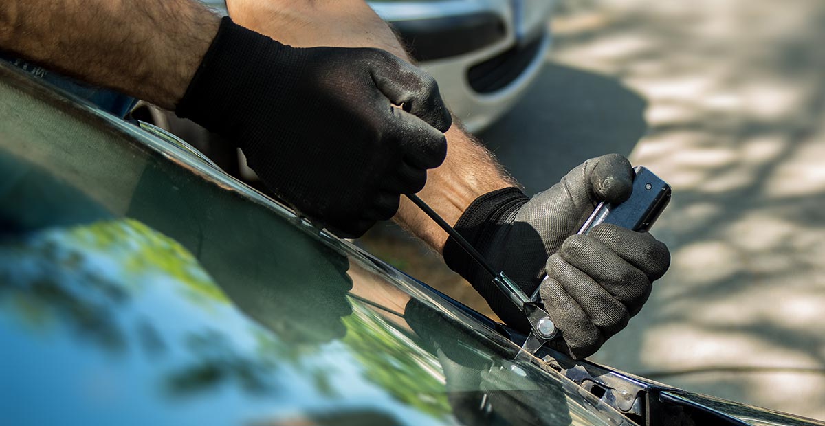 lamettrys-collision-auto-glass-repair-01